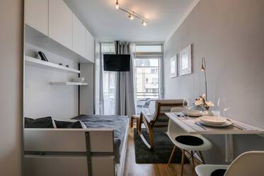 Abitazione molto ben arredata, a Milbertshofen