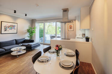 Appartamento molto ben arredato, a Schwabing-West