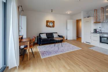 Appartamento molto ben arredato, a Schwabing