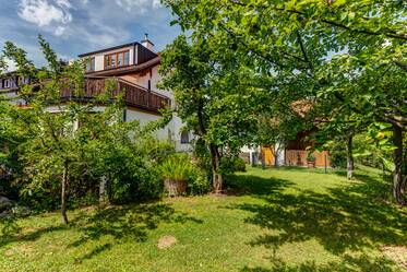 Casa a schiera ad angolo molto ben arredata, a Unterhaching