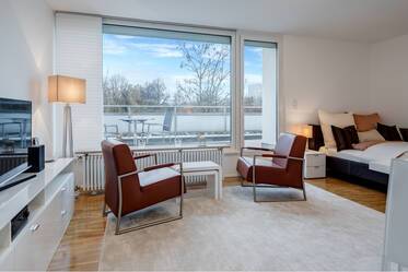 Attico con terrazzo molto ben arredato, a Schwabing