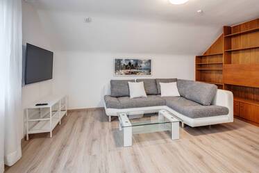 Attico ben ammobiliato, a Pullach im Isartal