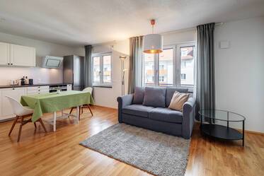 Appartamento ben arredato, a Milbertshofen