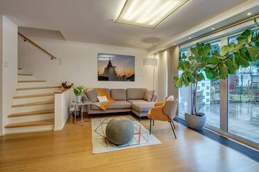 Casa di città modernizzata con ampio studio