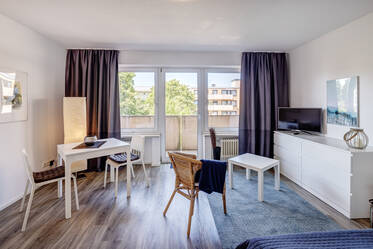 Appartamento ben arredato, a Neuhausen