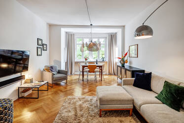 Appartamento molto ben arredato, a Schwabing-West