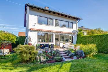 Casa indipendente molto ben arredata, a Neuried