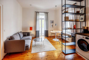 Appartamento ben arredato, a Neuhausen