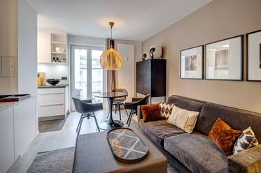 Elegante e raffinato appartamento di 2,5 locali a Schwabing