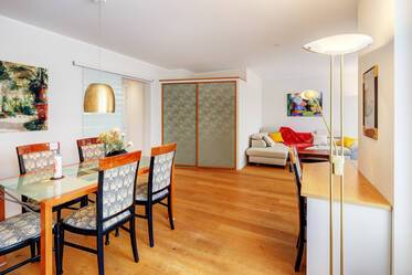 Attico con terrazzo molto ben arredato, a Thalkirchen