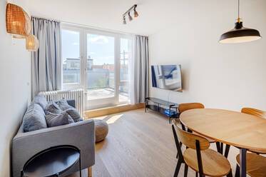 Splendida vista su Schwabing, con terrazza sul tetto (30 mq)