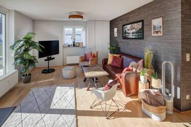 Generoso appartamento mansardato con 3 camere da letto in affitto