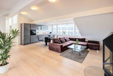 Moderno appartamento mansardato vicino a Stiglmaierplatz in affitto