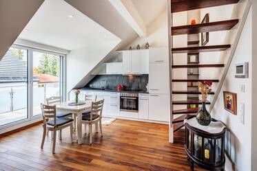 In affitto: appartamento con galleria e ingresso indipendente