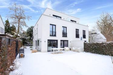 Casa a schiera ben arredata, a Pasing