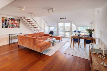 Maisonnette con galleria ben arredata, a Maxvorstadt