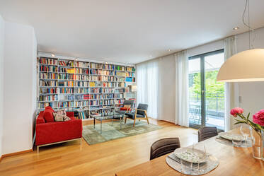 Helle 3-Zimmer Wohnung mit umlaufender Dachterrasse