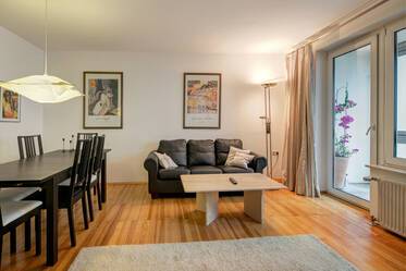 Appartamento ben arredato, a Schwabing