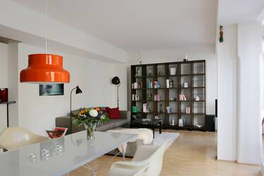 Attico con terrazzo molto ben arredato, a Westend