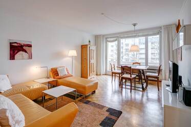 Appartamento ben arredato, a Schwabing