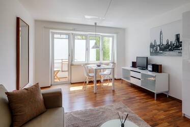 Appartamento ben arredato, a Neuhausen