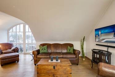 Appartamento con galleria molto ben arredato, a Englschalking