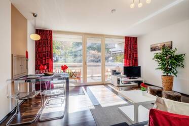 Luminoso bilocale vicino a Münchner Freiheit