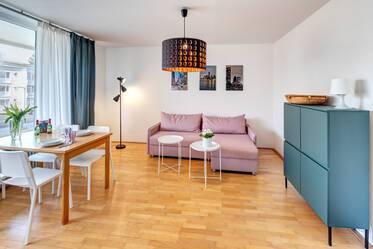 Appartamento ben arredato, a Oberföhring