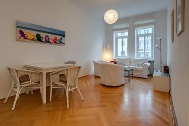 Appartamento ben arredato, a Schwabing