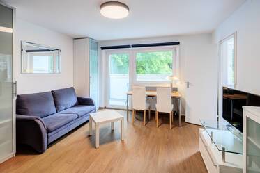 Englschalking: monolocale con parcheggio