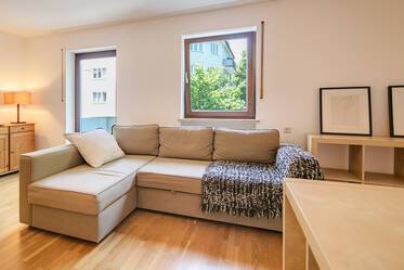 Bellissimo monolocale di grandi dimensioni con garage duplex