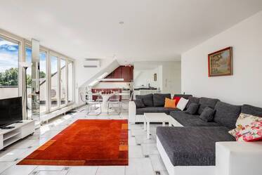 Appartamento con terrazza sul tetto di 3 locali a Monaco di Baviera (Bogenhausen)