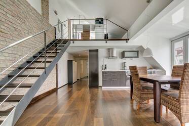 Appartamento con galleria molto ben arredato, a Au-Haidhausen