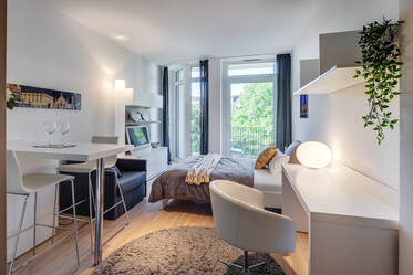 Zeitlos und modern möbliertes Apartment 