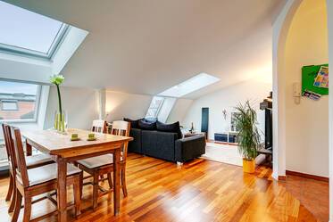 Attico con terrazzo ben arredato, a Gärtnerplatzviertel