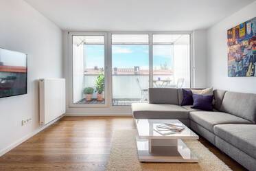 Prima occupazione dopo la ristrutturazione: Appartamento sul tetto con loggia esposta a sud in M - Maxvorstadt