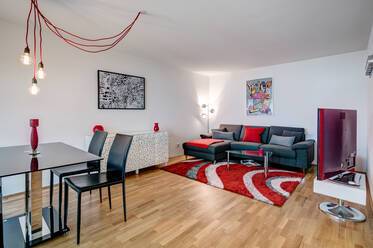 Appartamento molto ben arredato, a Schwabing