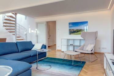 Attico con terrazzo arredamento premium, a Schwabing