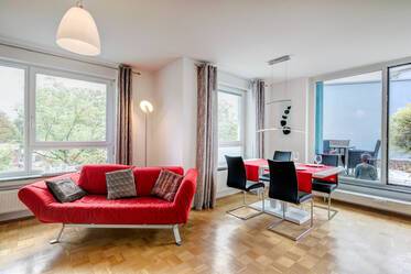 Attico con terrazzo molto ben arredato, a Kirchtrudering