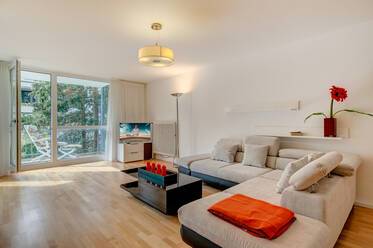 Appartamento molto ben arredato, a Schwabing