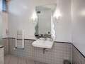casa indipendente München Obermenzing 01 toilette per gli ospiti 5436