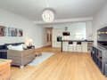 appartamento München Neuhausen 06 soggiorno 9686